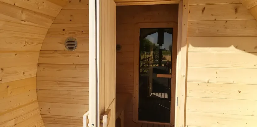Round and Miniature Barrel Saunas